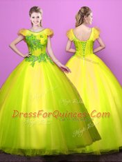 Superior Yellow Green Scoop Neckline Appliques Quinceanera Dresses Short Sleeves Lace Up