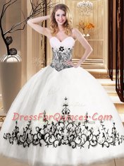 Sweetheart Sleeveless Tulle Ball Gown Prom Dress Embroidery Lace Up