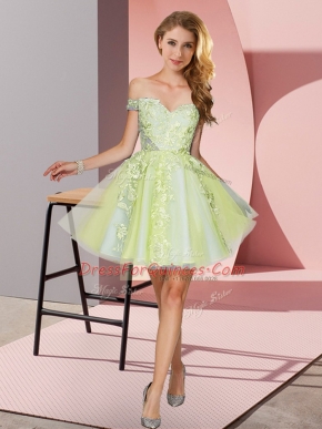 Yellow Green Sleeveless Tulle Zipper Quinceanera Court Dresses for Prom and Party and Wedding Party
