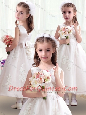 Romantic Scoop Flower Little Girl Dress  with Appliques and Bowknot