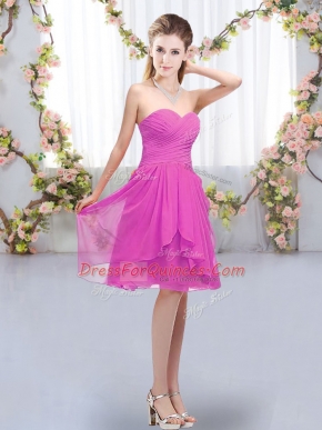 Nice Sleeveless Chiffon Knee Length Lace Up Damas Dress in Fuchsia with Ruffles and Ruching