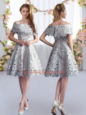 Grey Zipper Court Dresses for Sweet 16 Short Sleeves Knee Length Lace