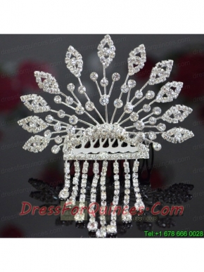 Luxurious Tiara With Rhinestone Adorned