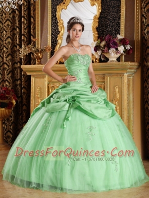 Sweetheart Beadings Apple Green Ball Gown Tulle and Taffeta Spring Quinceanera Dresses 2014