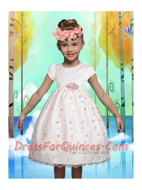 Delicate Ball Gown Scoop Knee-length Flower Girl Dress with Short Sleeves