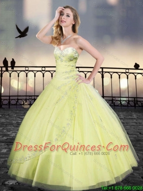 Classical Yellow Sweetheart Quinceanera Dresses with Beading