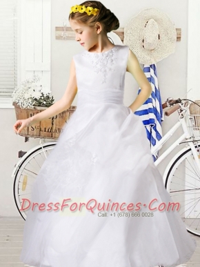 Elegant  Ball Gown Scoop Appliques Flower Girl Dress with Clasp Handle