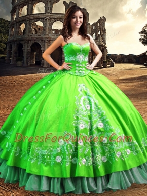 Off the Shoulder Floor Length Vestidos de Quinceanera Satin Sleeveless Lace and Embroidery