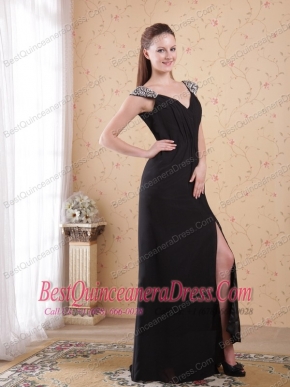 Black Column / Sheath V-neck Brush Train Chiffon Beading and Ruch Prom / Evening Dress