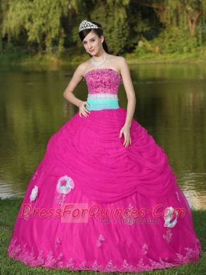 Tulle Strapless Hot Pink Pretty Quinceanera Dresses For Girl With Flower Beaded Decorate