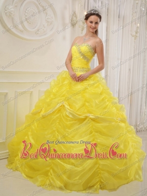 Yellow Ball Gown Sweetheart Floor-length Organza Beading Quinceanera Dress