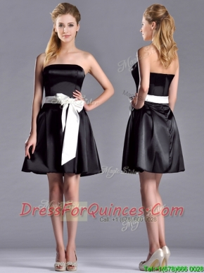 Romantic A Line Strapless White Be-ribboned Short Prom Dress in Black