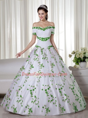 Adorable Short Sleeves Organza Floor Length Lace Up Vestidos de Quinceanera in White with Embroidery