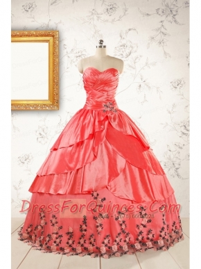 2015 Exquisite Quinceanera Gowns with Ruching and Appliques