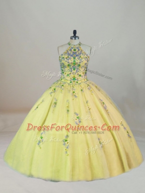 Sleeveless Tulle Brush Train Lace Up Vestidos de Quinceanera in Yellow with Appliques and Embroidery