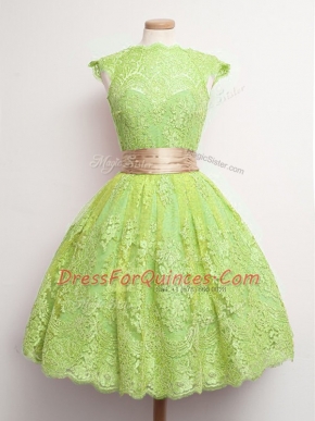 High Class Cap Sleeves Knee Length Belt Lace Up Dama Dress for Quinceanera with Yellow Green