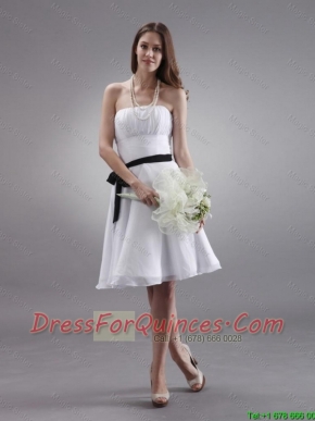 Latest White Strapless Sashes Prom Gowns with Knee Length