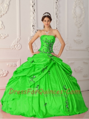 2014 Elegant Green Strapless Floor-length Taffeta Beading And Appliques Beautiful Quinceanera Dress