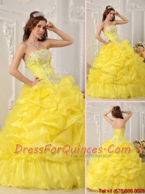 2016 Discount Yellow Quinceanera Dresses with Beading and Ruffles
