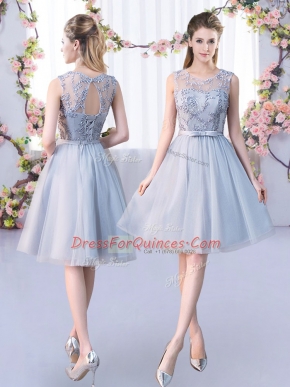 Affordable Knee Length Grey Damas Dress Tulle Sleeveless Lace and Belt