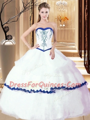 Ruffled Ball Gowns Quinceanera Gown White Sweetheart Organza Sleeveless Floor Length Lace Up