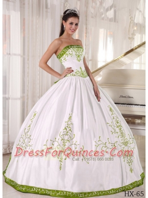 Colourful Strapless With Embroidery Classical Quinceanera Dresses