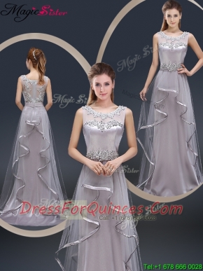 2016 Exquisite Brush Train Scoop Prom Dresses with Appliques