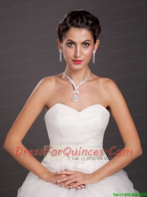 Shining Alloy Crystal Jewelry Set Including Necklace And Earrings