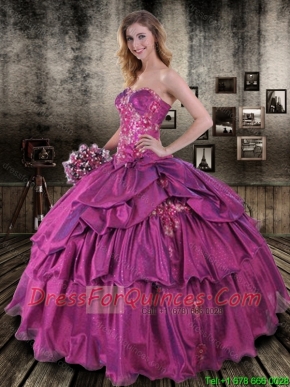 2016 Romantic Sweetheart Quinceanera Dresses with Appliques and Ruffled Layers