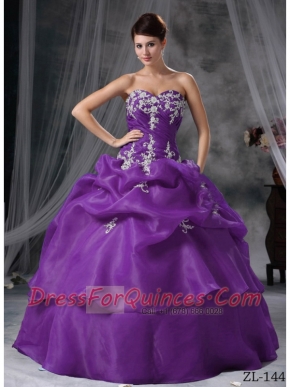 Beautiful Quinceanera Dress In Ball Gown Style And Classical Sweetheart With Organza Appliques