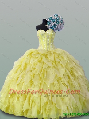 2015 Luxurious Quinceanera Dresses with Beading and Ruffles