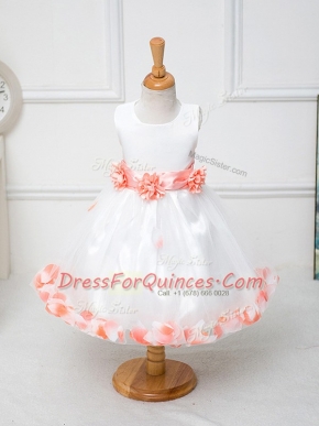 Fancy White Tulle Zipper Scoop Sleeveless Knee Length Flower Girl Dress Appliques and Hand Made Flower