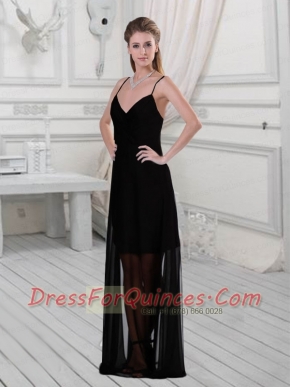 2015 Spaghetti Straps Column Black Dama Dress with Floor Length