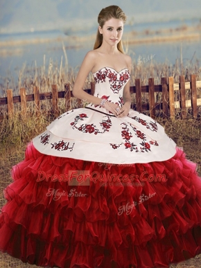 Best Selling Floor Length Ball Gowns Sleeveless White And Red Sweet 16 Dress Lace Up