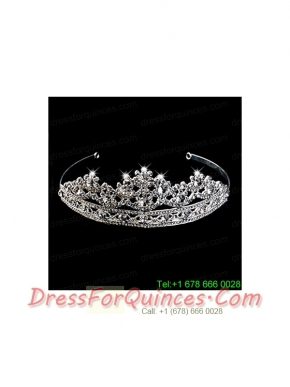 Exclusive Tiara With Splendid Carve Pattern