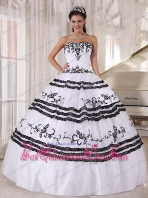 White and Black Ball Gown Sweetheart Floor-length Tulle Embroidery Quinceanera Dress