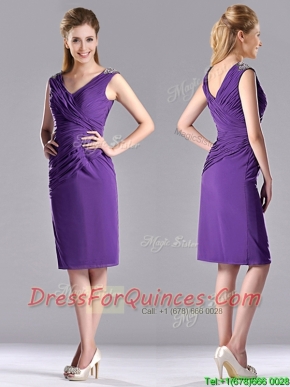Cheap Column V Neck Knee-length Short Prom Dress in Purple