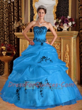 Classical Quinceanera Dresses In Aqua Blue Ball Gown Sweetheart With Satin and Organza Embroidery