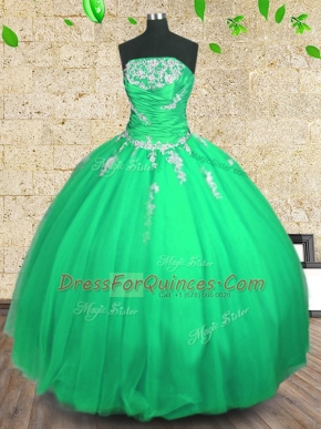 Strapless Sleeveless Tulle Quinceanera Dresses Embroidery and Ruching Lace Up