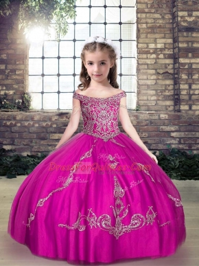 Fuchsia Off The Shoulder Neckline Beading and Appliques Little Girl Pageant Gowns Sleeveless Lace Up