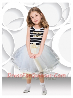 2014 White and Black Short Scoop Little Girl Dress with Bowknot