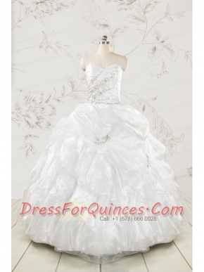 Classical White Quinceanera Dresses with Beading and Ruffles