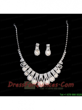 Luxurious Rhinestone Pearl Ladies' Jewelry Set Including Necklace And Earrings