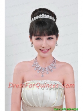 Dignified Jewelry Set Including Necklace And Tiara