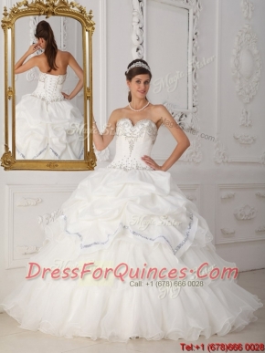 Beautiful Beading Sweetheart Quinceanera Gowns in White