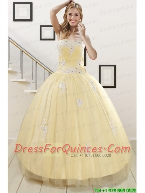 Luxurious Light Yellow Sweet 16 Dresses with White Appliques