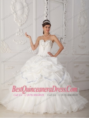 White Ball Gown Sweetheart Floor-length Organza and Taffeta Beading Quinceanera Dress