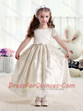 2016 Customized Empire Short Sleeves Flower Little Girl Dress with Lace