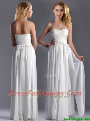 Exquisite Empire Sweetheart Ruched White Long Dama Dress in Chiffon
