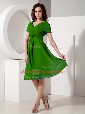 Discount Green Empire Chiffon V-neck Short Sleeves Ruching Knee Length Zipper Prom Dresses